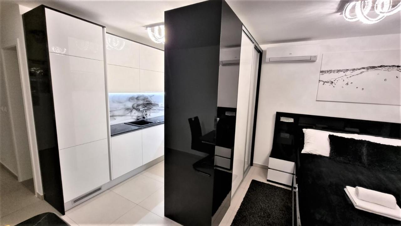 Bartol Luxury Apartments Krk Croatia, With Own Hot Tub - Whirlpool Krk Town Exterior photo